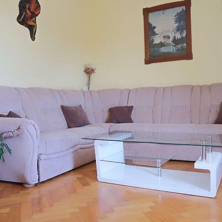 Guest House Ivo Ловран Екстериор снимка
