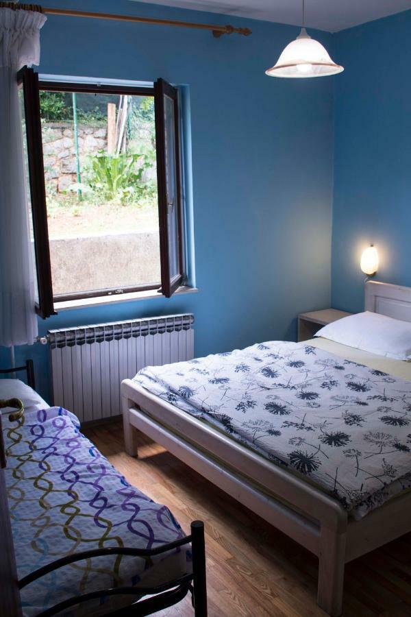 Guest House Ivo Ловран Екстериор снимка