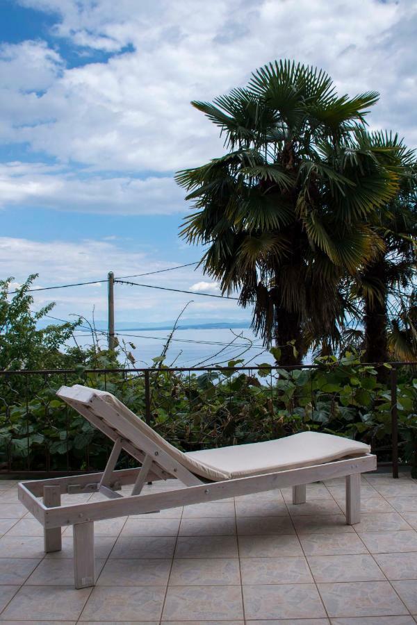 Guest House Ivo Ловран Екстериор снимка