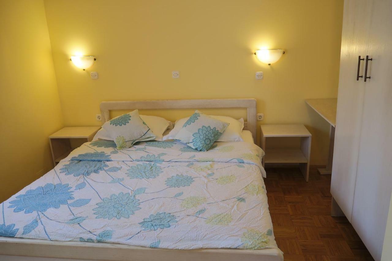 Guest House Ivo Ловран Екстериор снимка